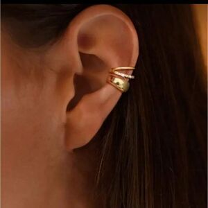 Elegant Gold cuff N1197